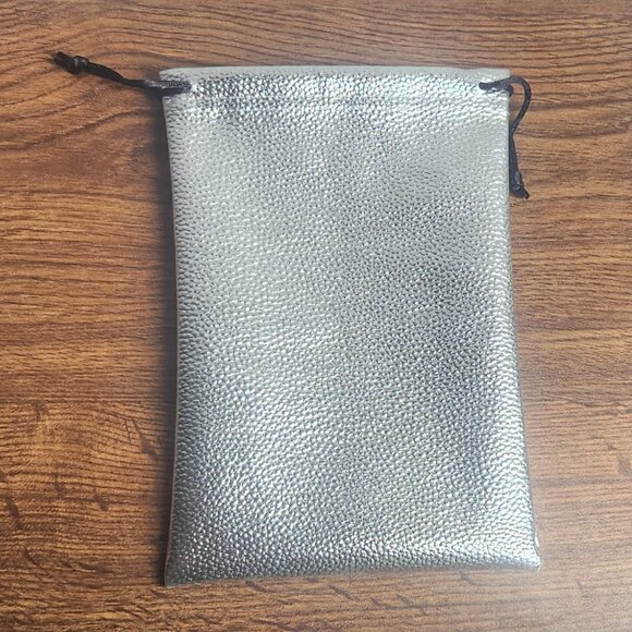 MAC Lover Rewards Silver Drawstring Bag - Picture 2 of 4